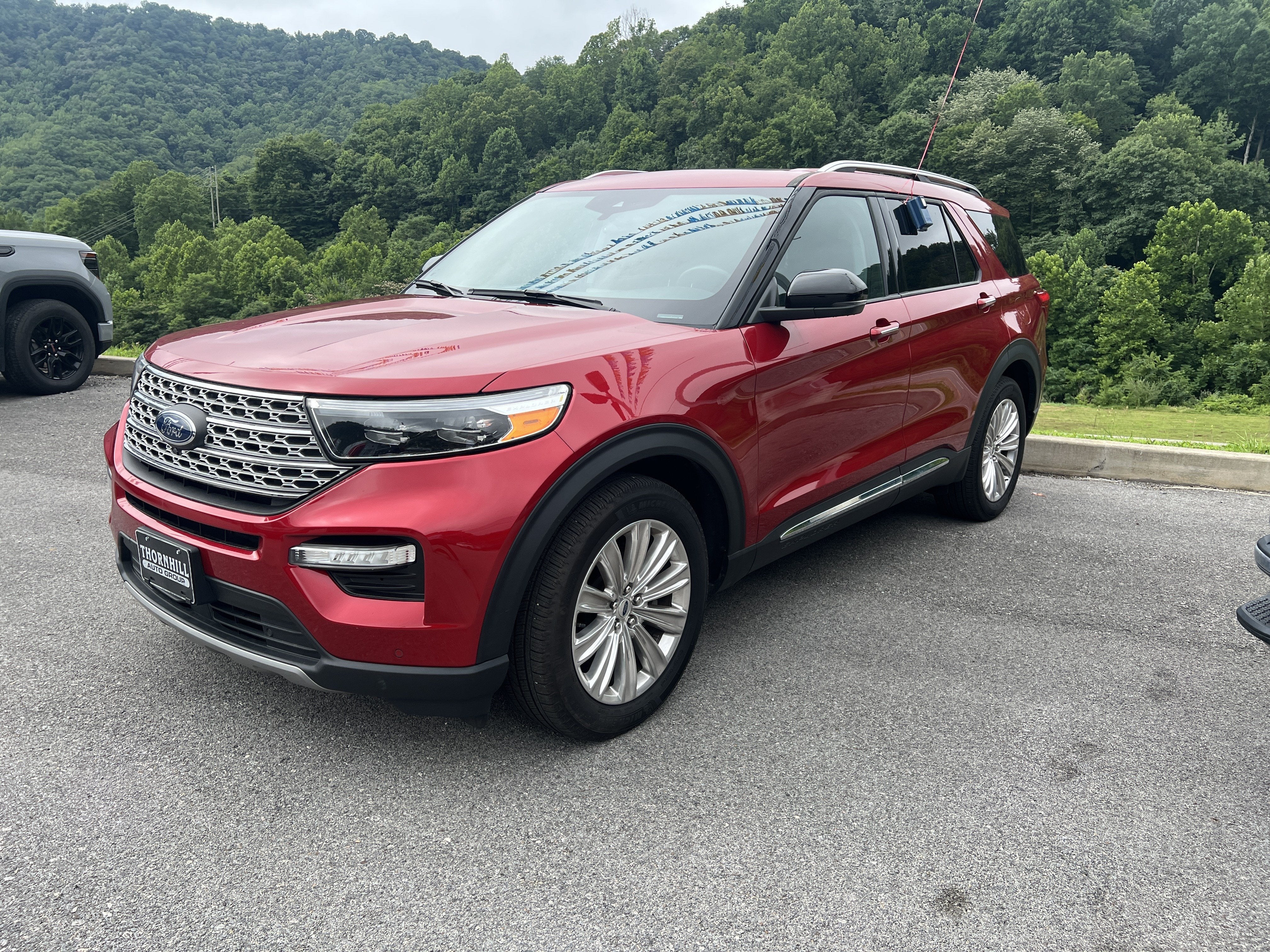 2024 Ford Explorer — detail view