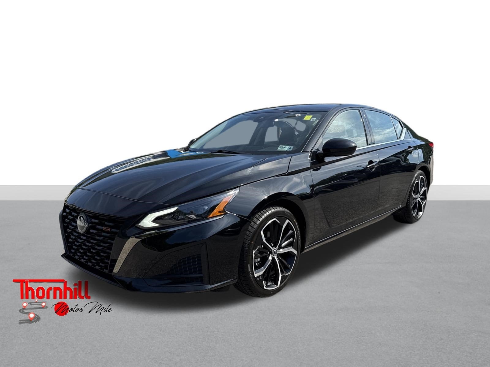 2024 Nissan Altima 2.5 SR in Super Black — front three-quarter view